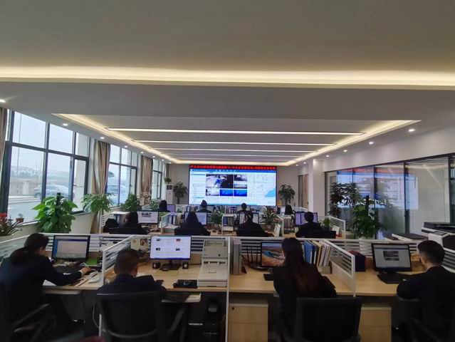 動(dòng)態(tài)監(jiān)控室與信息中心2